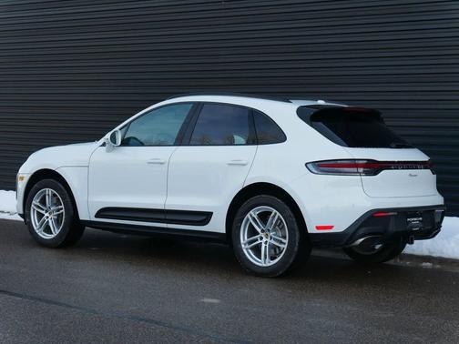 2025 Porsche Macan AWD