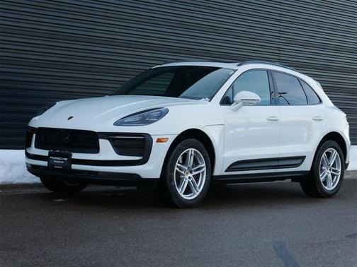 2025 Porsche Macan AWD