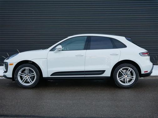 2025 Porsche Macan AWD