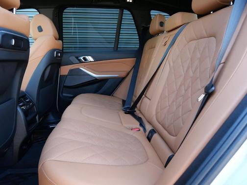 Alpine White 2024 BMW X5 xDrive40i