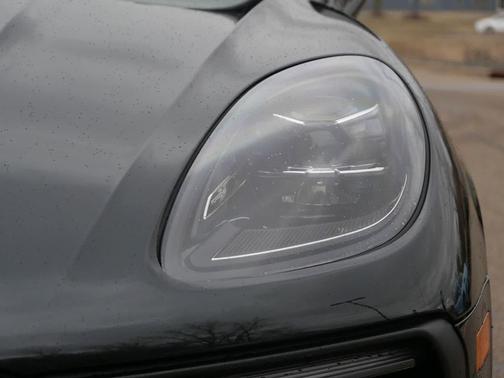 2023 Porsche Macan T