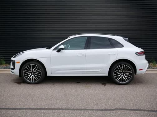 2025 Porsche Macan AWD