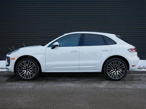 2025 Porsche Macan AWD