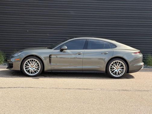 Green 2022 Porsche Panamera 4