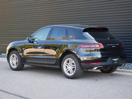 2017 Porsche Macan AWD