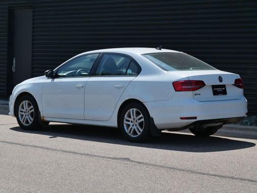 Pure White 2015 Volkswagen Jetta Auto S w/Technology