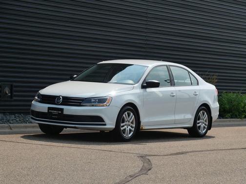 Pure White 2015 Volkswagen Jetta Auto S w/Technology