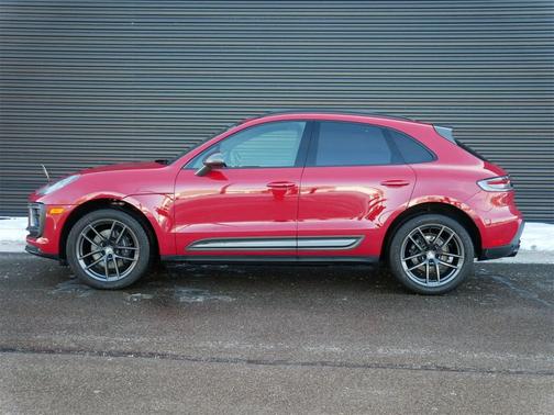 2023 Porsche Macan T