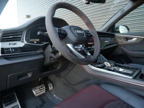 2025 Audi RS Q8 4.0T