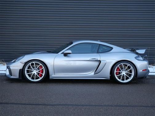 2021 Porsche 718 Cayman GT4
