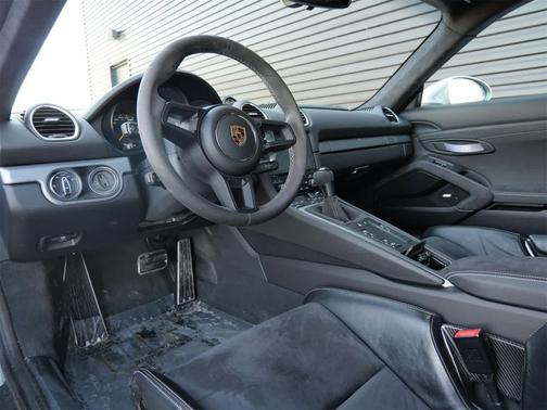 2021 Porsche 718 Cayman GT4