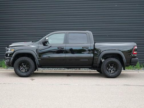 Diamond Black Crystal Pearlcoat 2023 RAM 1500 TRX