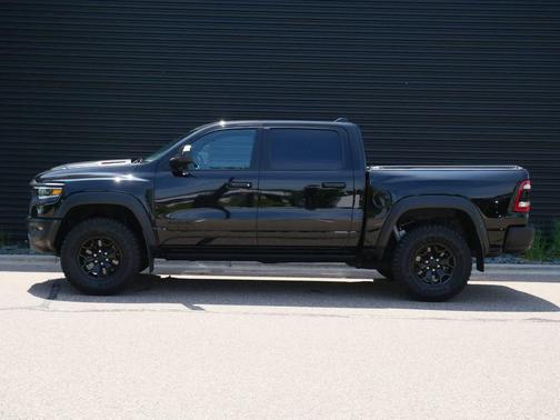 Diamond Black Crystal Pearlcoat 2023 RAM 1500 TRX