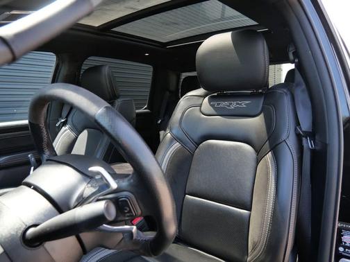 Diamond Black Crystal Pearlcoat 2023 RAM 1500 TRX