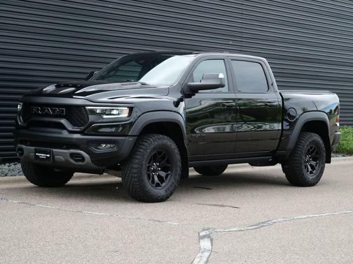 Diamond Black Crystal Pearlcoat 2023 RAM 1500 TRX