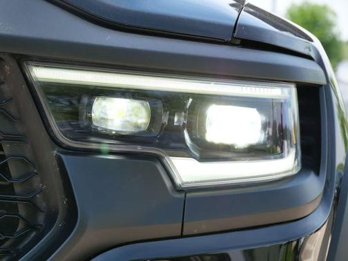 Diamond Black Crystal Pearlcoat 2023 RAM 1500 TRX