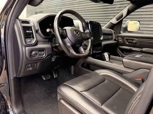 Diamond Black Crystal Pearlcoat 2023 RAM 1500 TRX