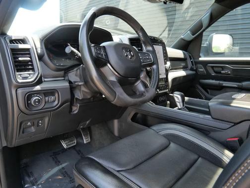 Diamond Black Crystal Pearlcoat 2023 RAM 1500 TRX