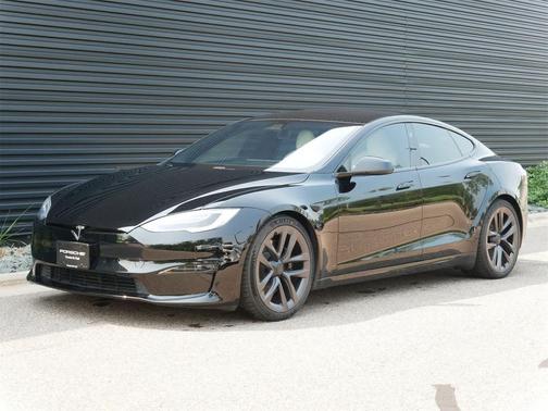 2022 Tesla Model S Plaid