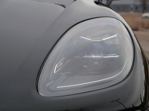 A1/Black 2026 Porsche Macan Macan S