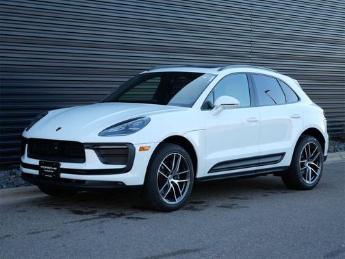 2025 Porsche Macan AWD