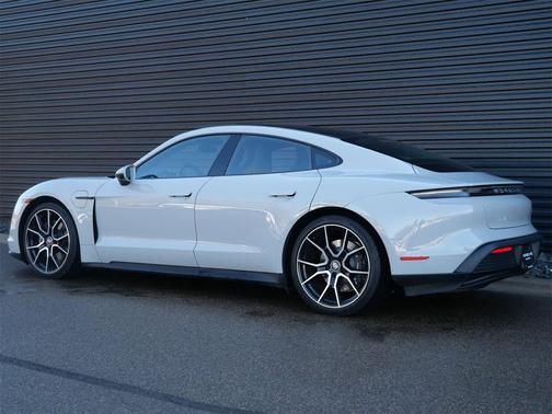 2024 Porsche Taycan 