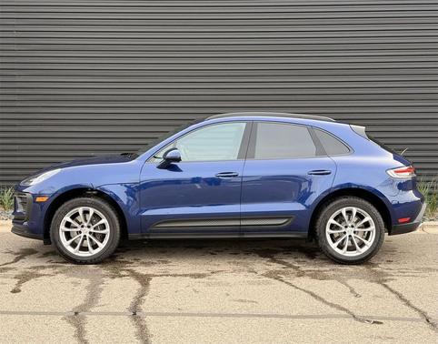 2025 Porsche Macan AWD