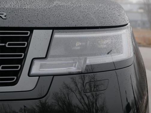 2025 Land Rover Range Rover P530 SE