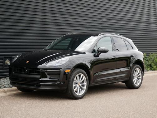 2026 Porsche Macan AWD