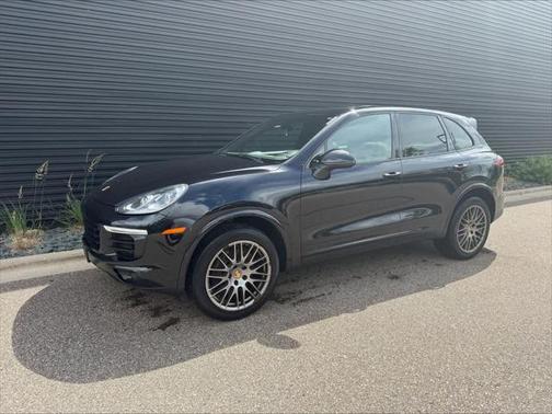 2017 Porsche Cayenne Platinum Edition