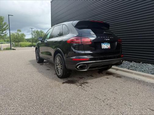 2017 Porsche Cayenne Platinum Edition