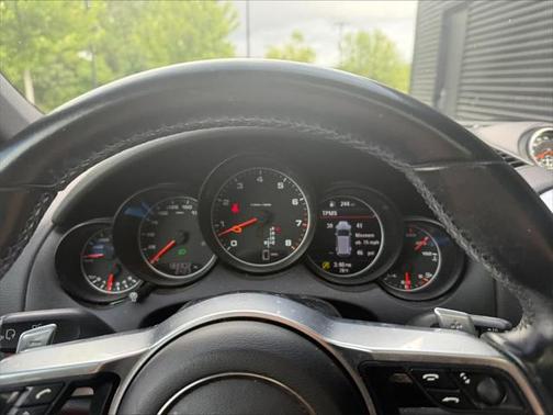 2017 Porsche Cayenne Platinum Edition