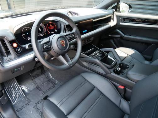2024 Porsche Cayenne Coupe AWD