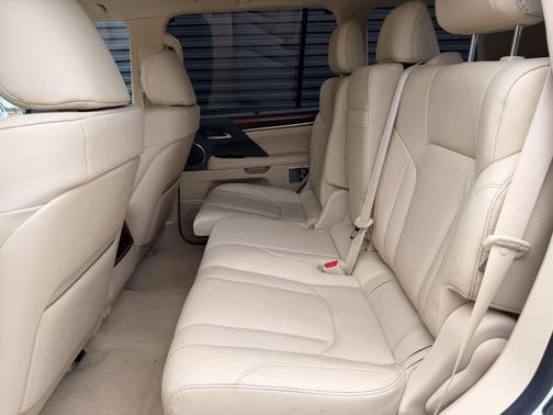 2021 Lexus LX 570 Three-Row