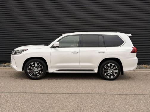 2021 Lexus LX 570 Three-Row