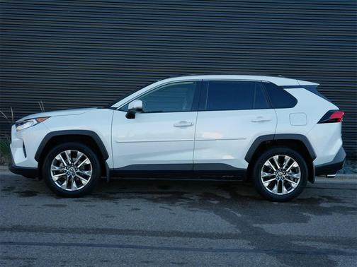 2021 Toyota RAV4 XLE Premium