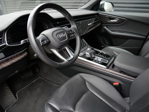 2021 Audi Q8 55 Premium Plus