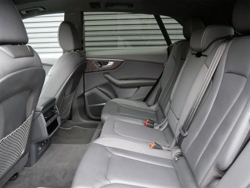 2021 Audi Q8 55 Premium Plus