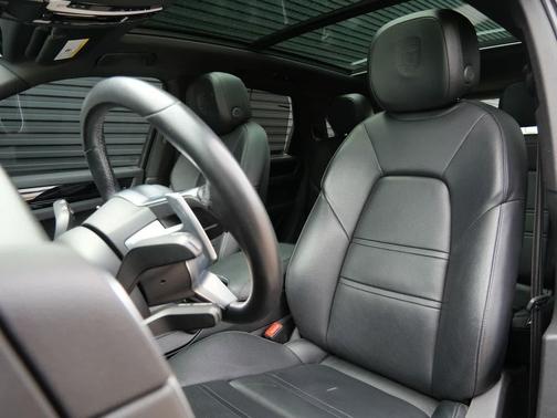 White 2021 Porsche Cayenne Cayenne