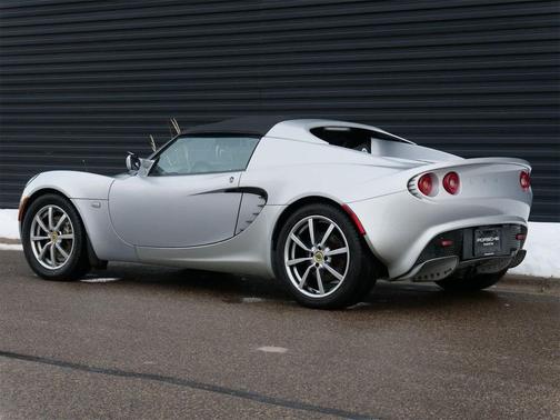 2005 Lotus Elise 2dr Convertible