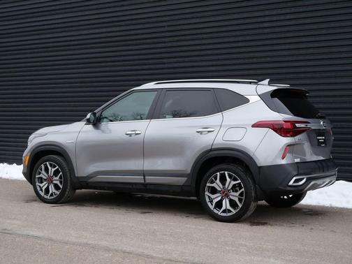 Steel Gray 2021 Kia Seltos SX Turbo