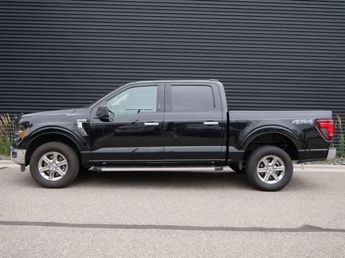 Agate Black Metallic 2024 Ford F-150 XLT