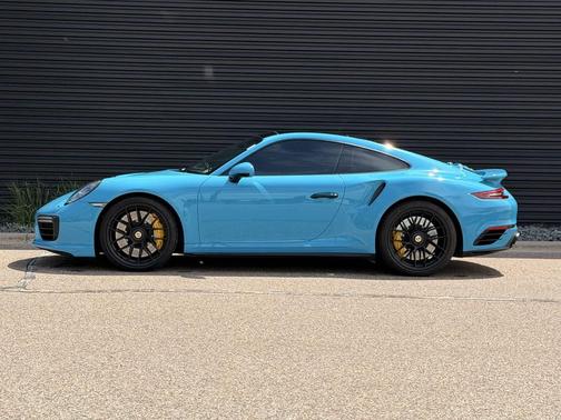 Chalk 2018 Porsche 911 Turbo