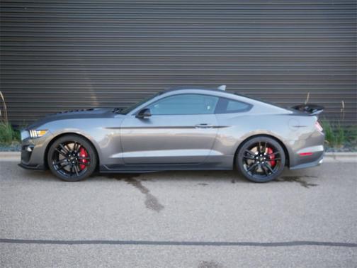 2022 Ford Shelby GT500 Base