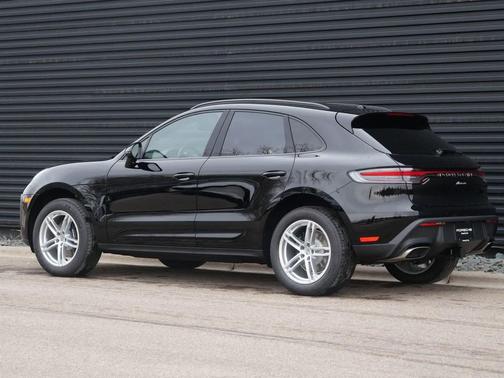 A1/Black 2026 Porsche Macan Macan