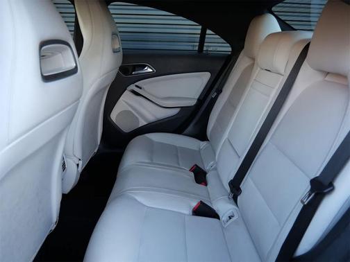 2015 Mercedes-Benz CLA-Class 4MATIC