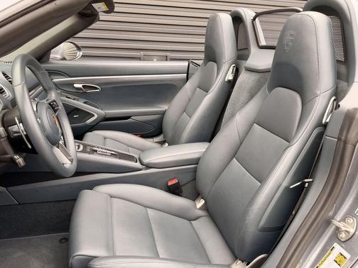 2025 Porsche 718 Boxster S