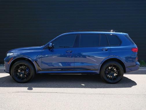 Phytonic Blue Metallic 2020 BMW X7 M50i