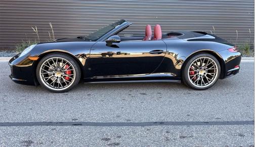 2017 Porsche 911 Carrera 4S Cabriolet