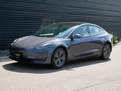 2022 Tesla Model 3 Standard Range
